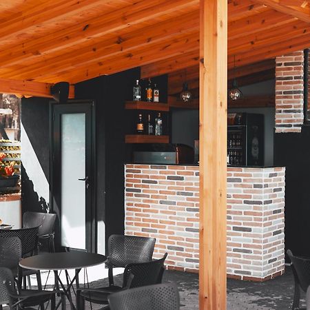 Hotel Beke Vlorë エクステリア 写真
