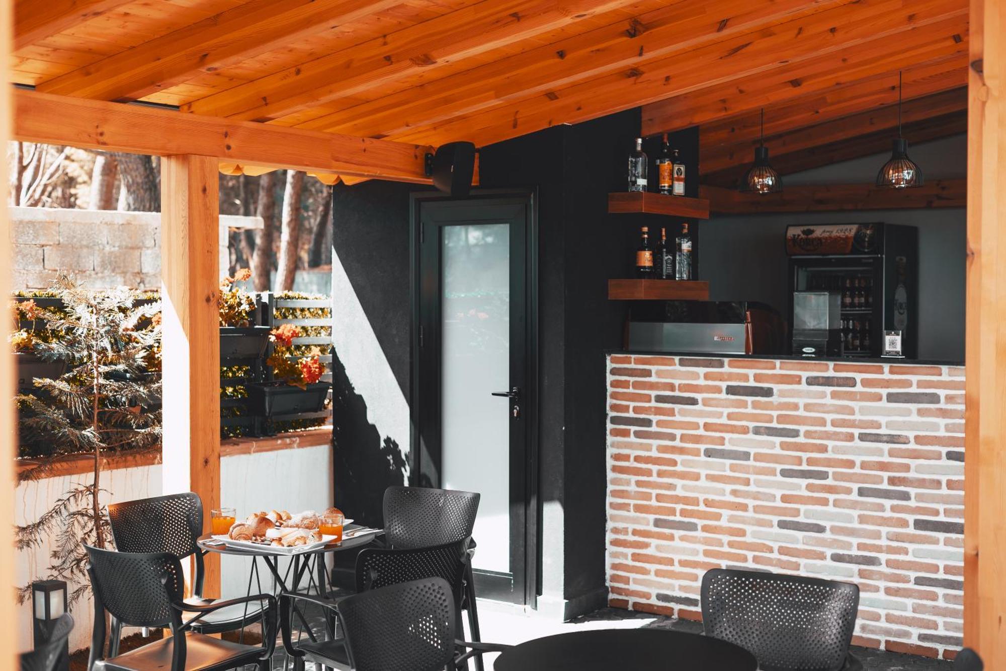 Hotel Beke Vlorë エクステリア 写真