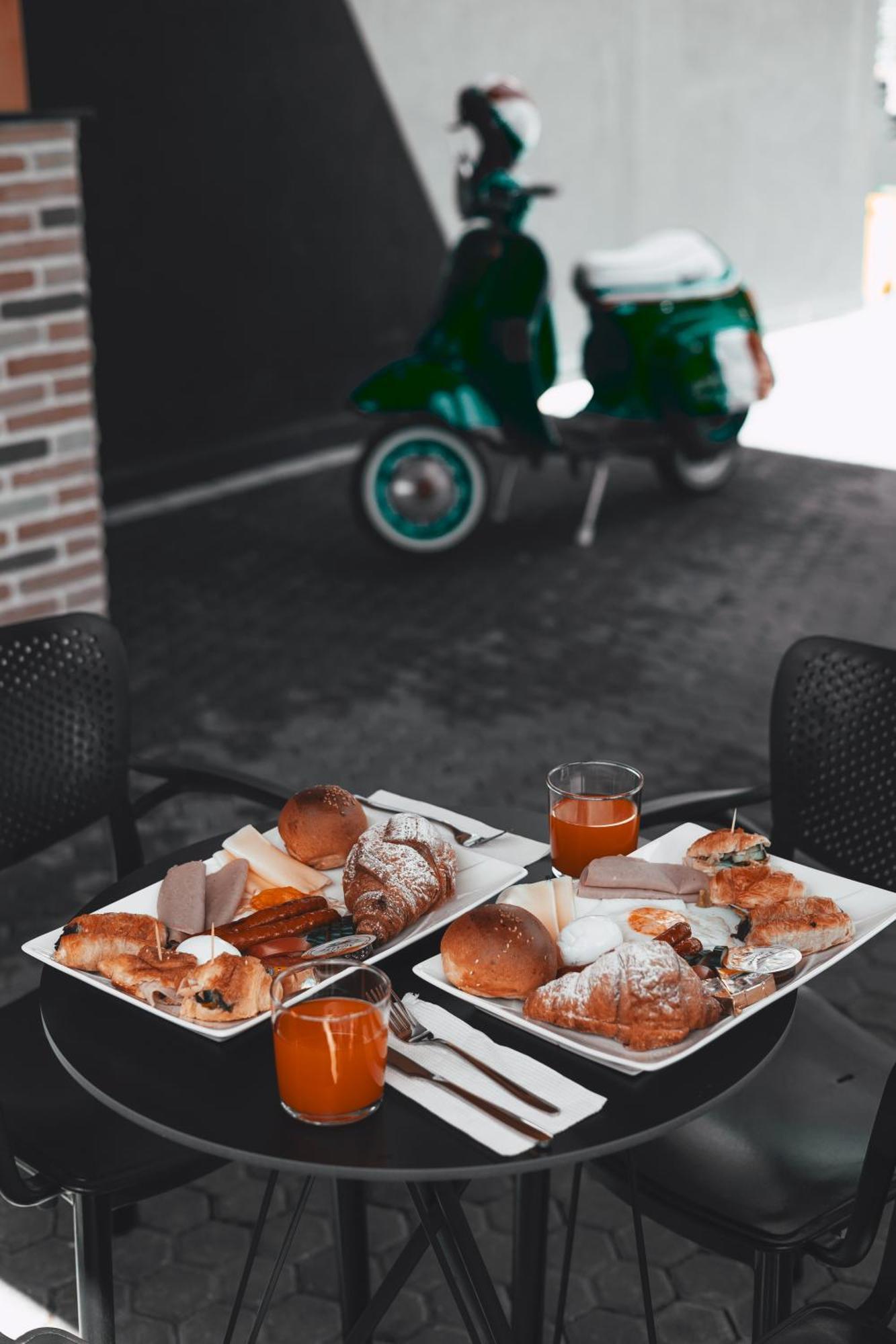 Hotel Beke Vlorë エクステリア 写真