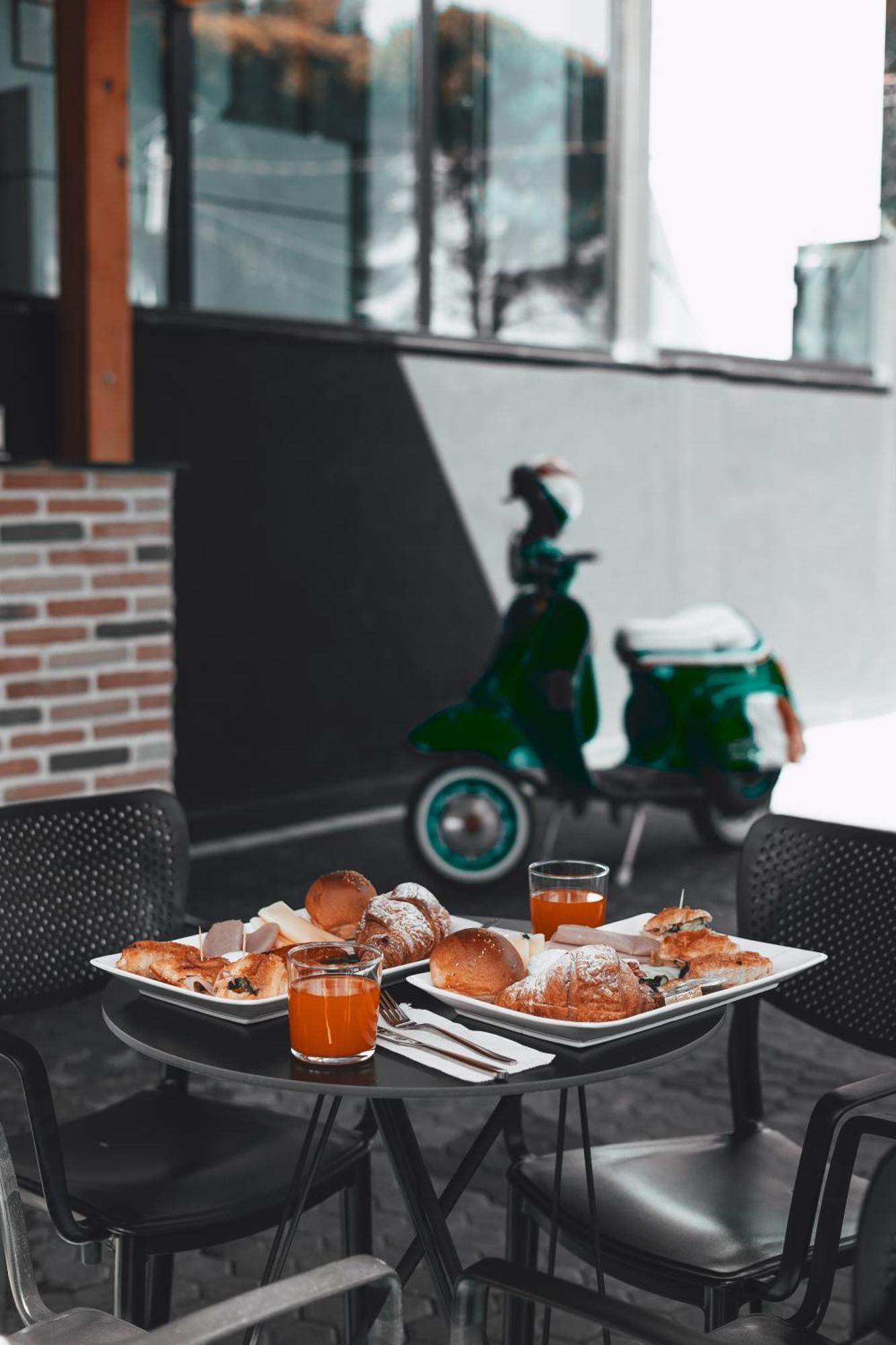 Hotel Beke Vlorë エクステリア 写真