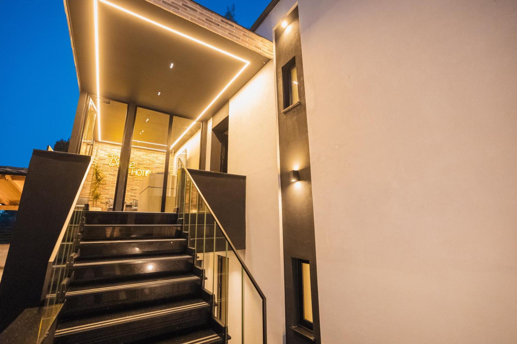 Hotel Beke Vlorë エクステリア 写真