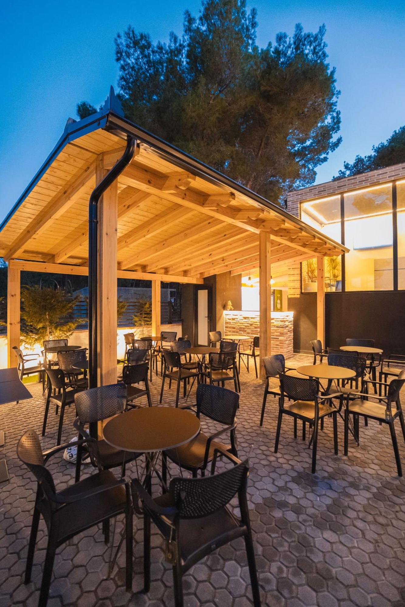 Hotel Beke Vlorë エクステリア 写真