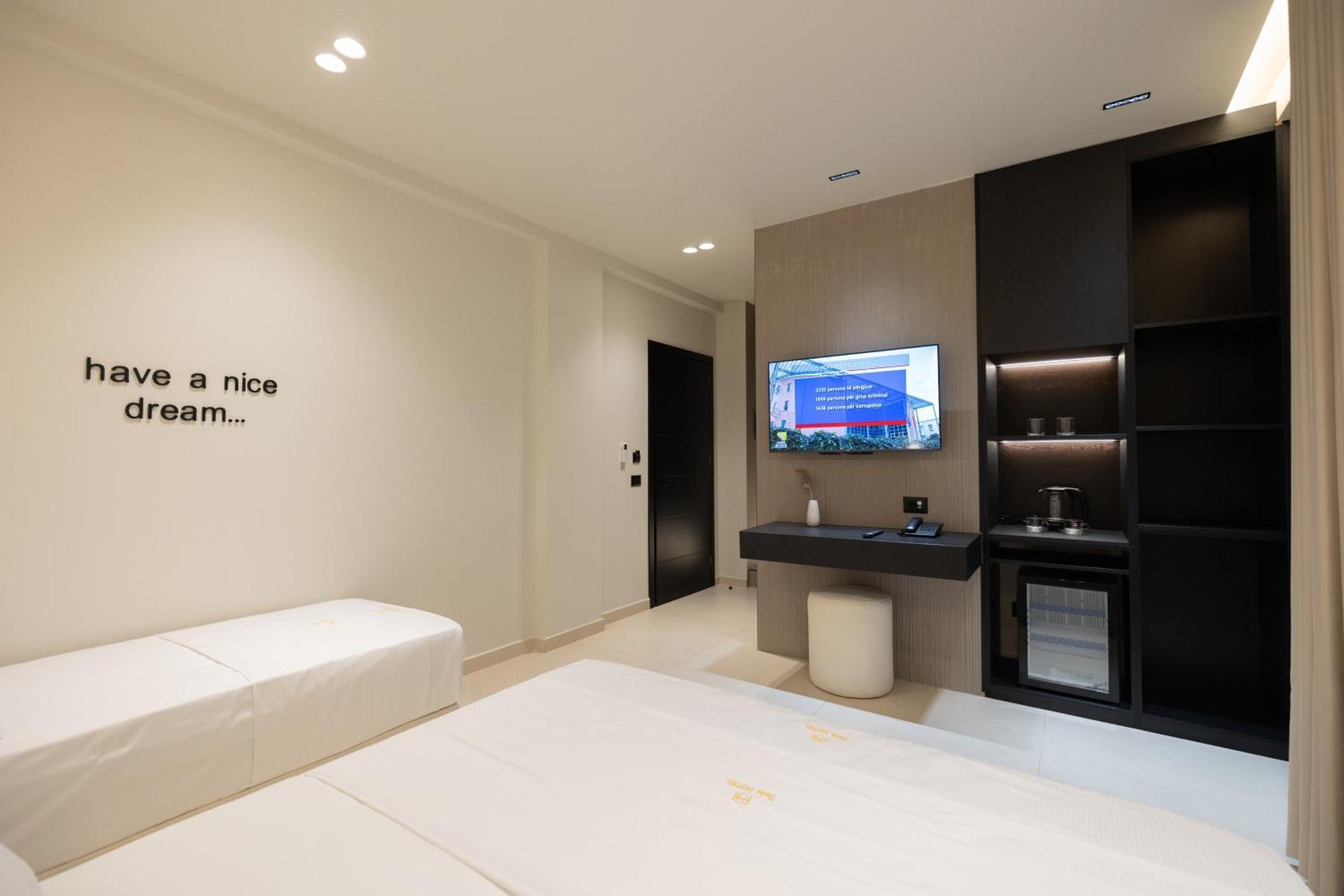Hotel Beke Vlorë エクステリア 写真